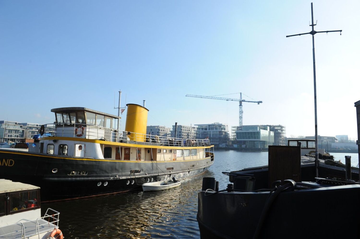 Cruquiuseiland: van oude fabrieken tot groene stadswijk