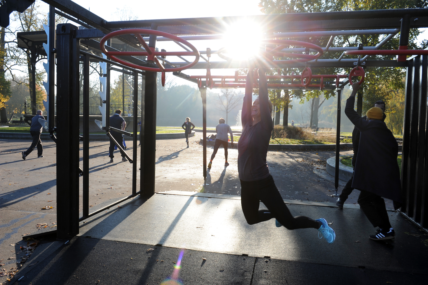Sportcontainers in de parken van Oost: ‘Ga lekker uit je dak’