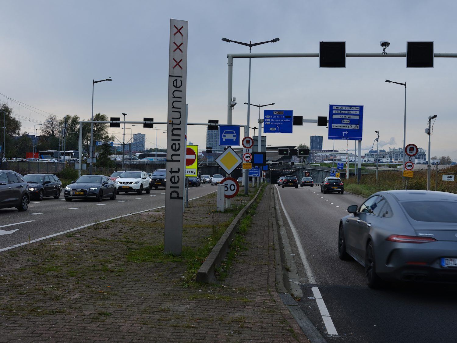 De Piet Heintunnel is weer open