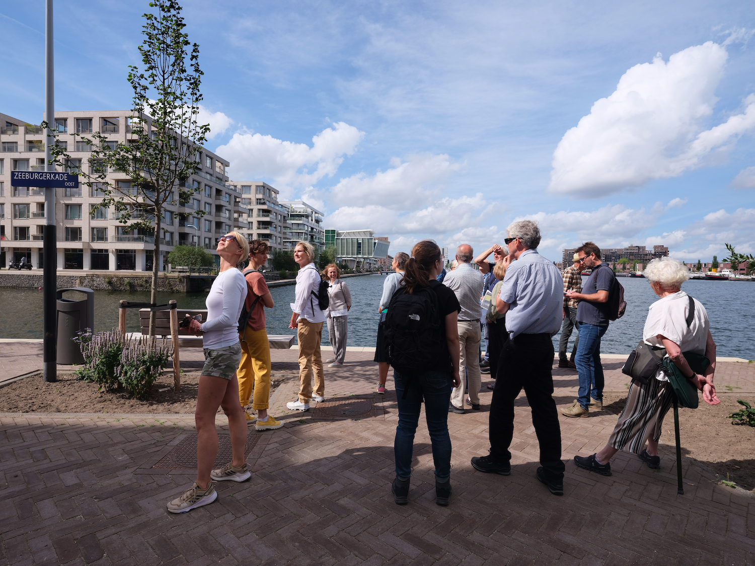 Architectuurwandeling over Cruquiuseiland: verrassende zichtlijnen en speelse niveauverschillen￼