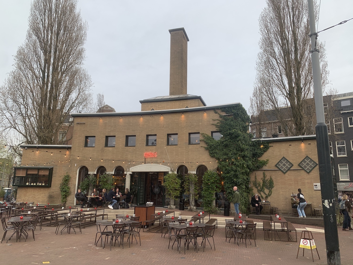 Badhuis Javaplein open als cultureel podium dat de buurt verbindt - de Brug - nieuws uit Amsterdam Oost