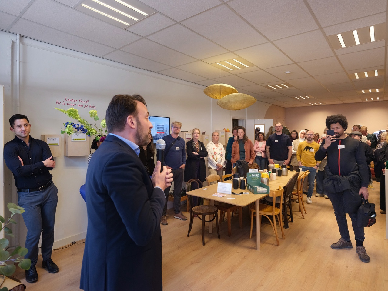 Villa Bewust 60+ in de Dapperstraat: Informatiepunt over zo lang mogelijk prettig thuiswonen