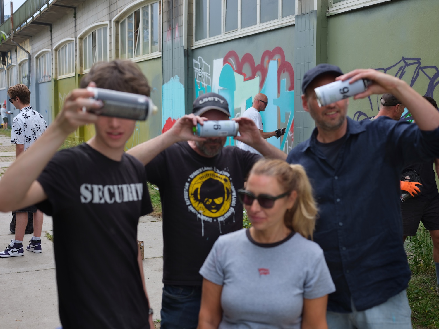 Graffiti-jam bij De Omval in Oost, kunstwerk van 150 meter door oude en nieuwe schrijvers