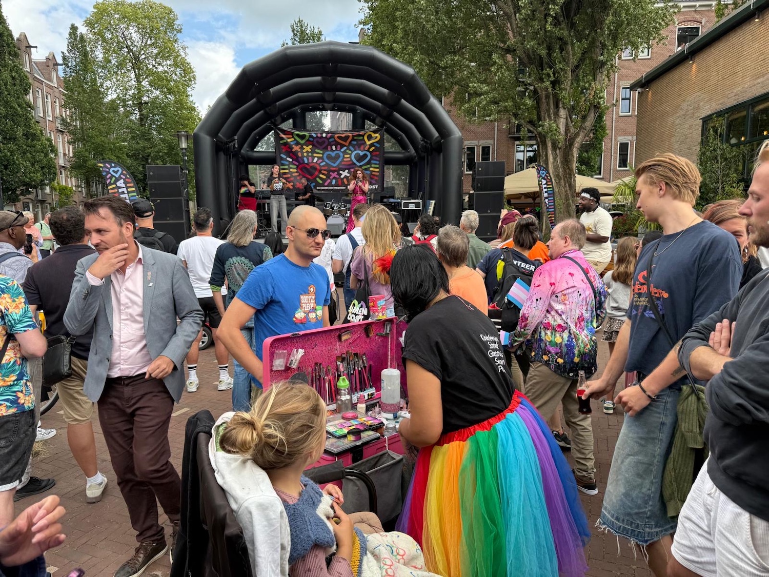 Pride Regenboogfamilies Festival op Strand IJburg