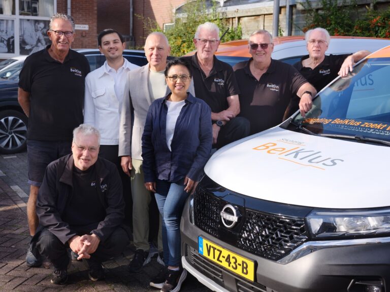 BelKlus nu ook in Amsterdam-Oost: Klussen aan huis zodat ouderen langer veilig thuis kunnen wonen