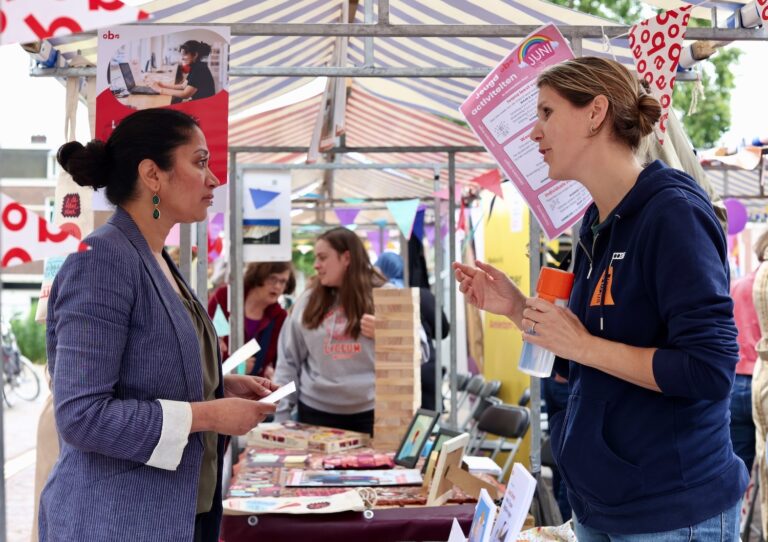 Bewoners Oost ontdekken buurtactiviteiten tijdens Kracht van Oost