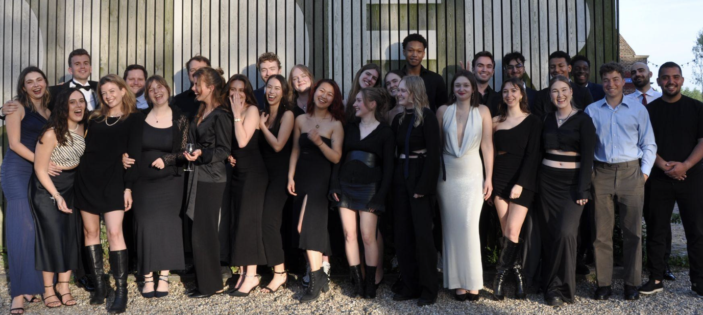 Korting op brandstof en gratis koffie voor lezers van de Brug: ‘Kriterion Studentenpomp viert feest, pomp je vol!’