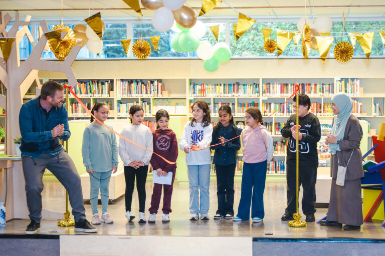 Drie nieuwe schoolbibliotheken in Oost feestelijk geopend