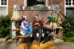 Stoepje als huiskamer: BuurtBankjesdag op 17 mei