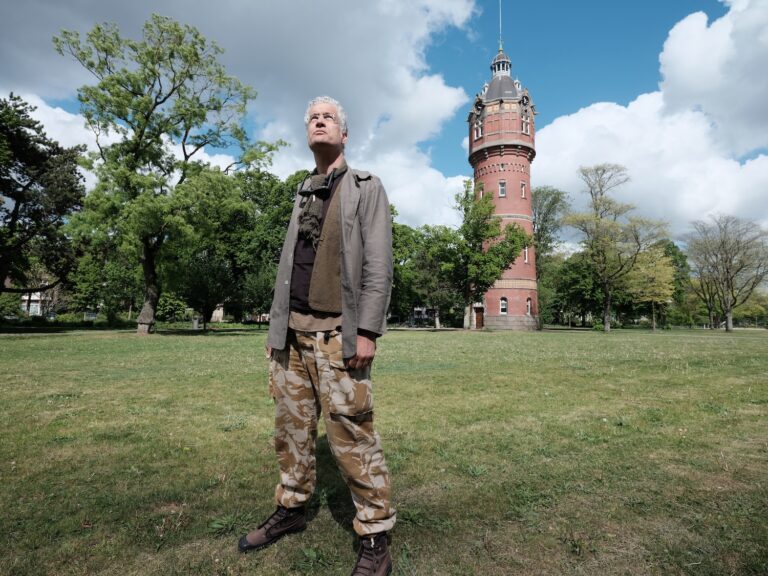 Schommelen op de hoogste verdieping in Amstelkwartier: de mooiste watertoren van Amsterdam
