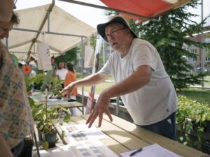 Plantengek Jasper helpt bij het vergroenen van Oost