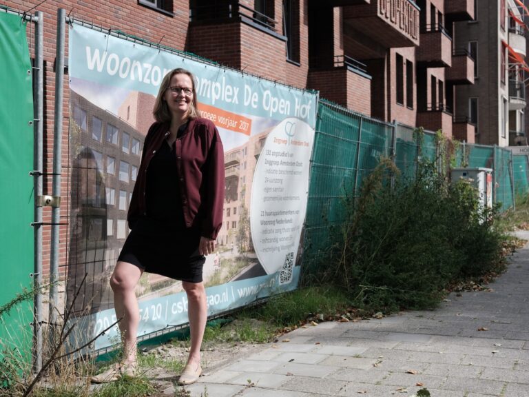 Nieuwbouw loopt voorspoedig, De Open Hof komt terug naar Amsteldorp: ‘Goed dat het hier weer gaat leven’