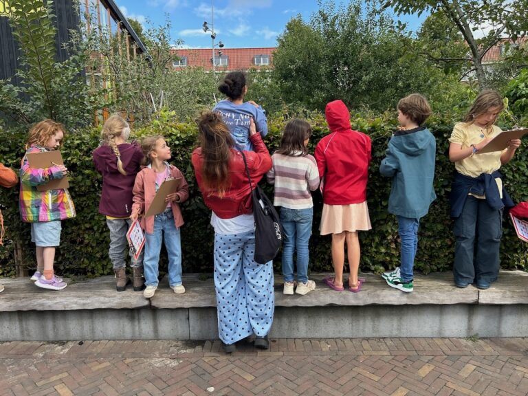 Kinderen ontwerpen de Indische Buurt van de toekomst in OBA Javaplein